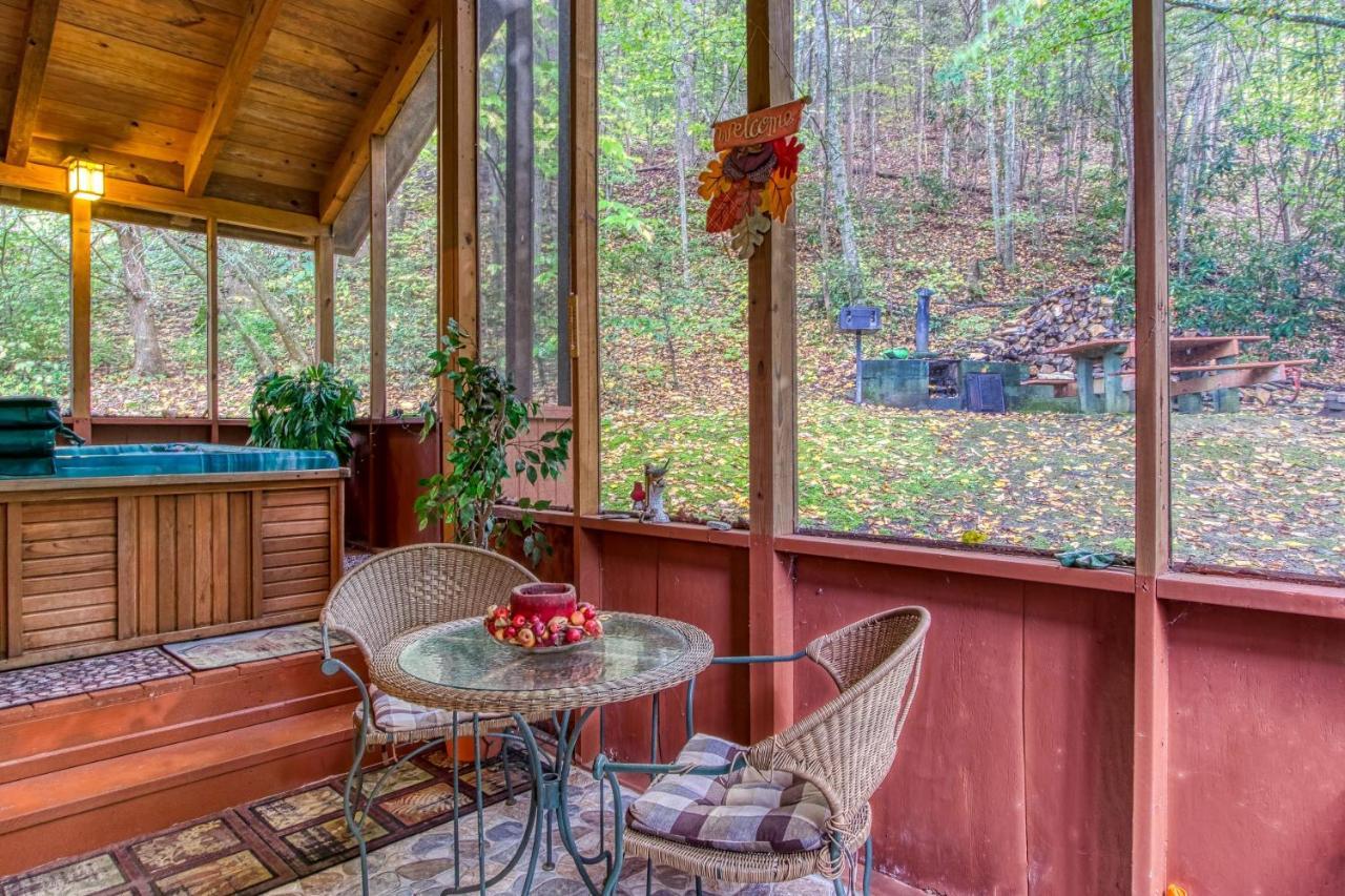 Cozy Creek Cabin Pigeon Forge Exterior photo