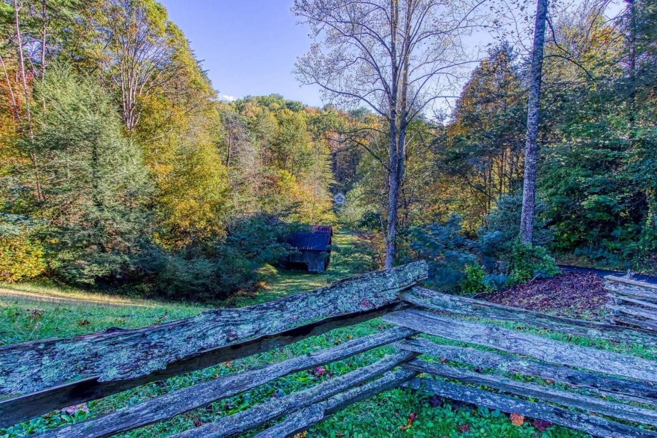 Cozy Creek Cabin Pigeon Forge Exterior photo